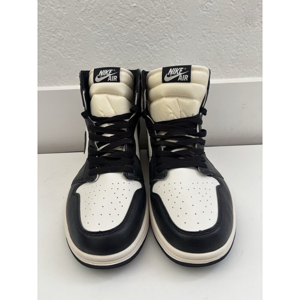 Air Jordan 1 Retro High OG Dark Mocha Men’s 9.5 Women’s 11 Excellent Condition